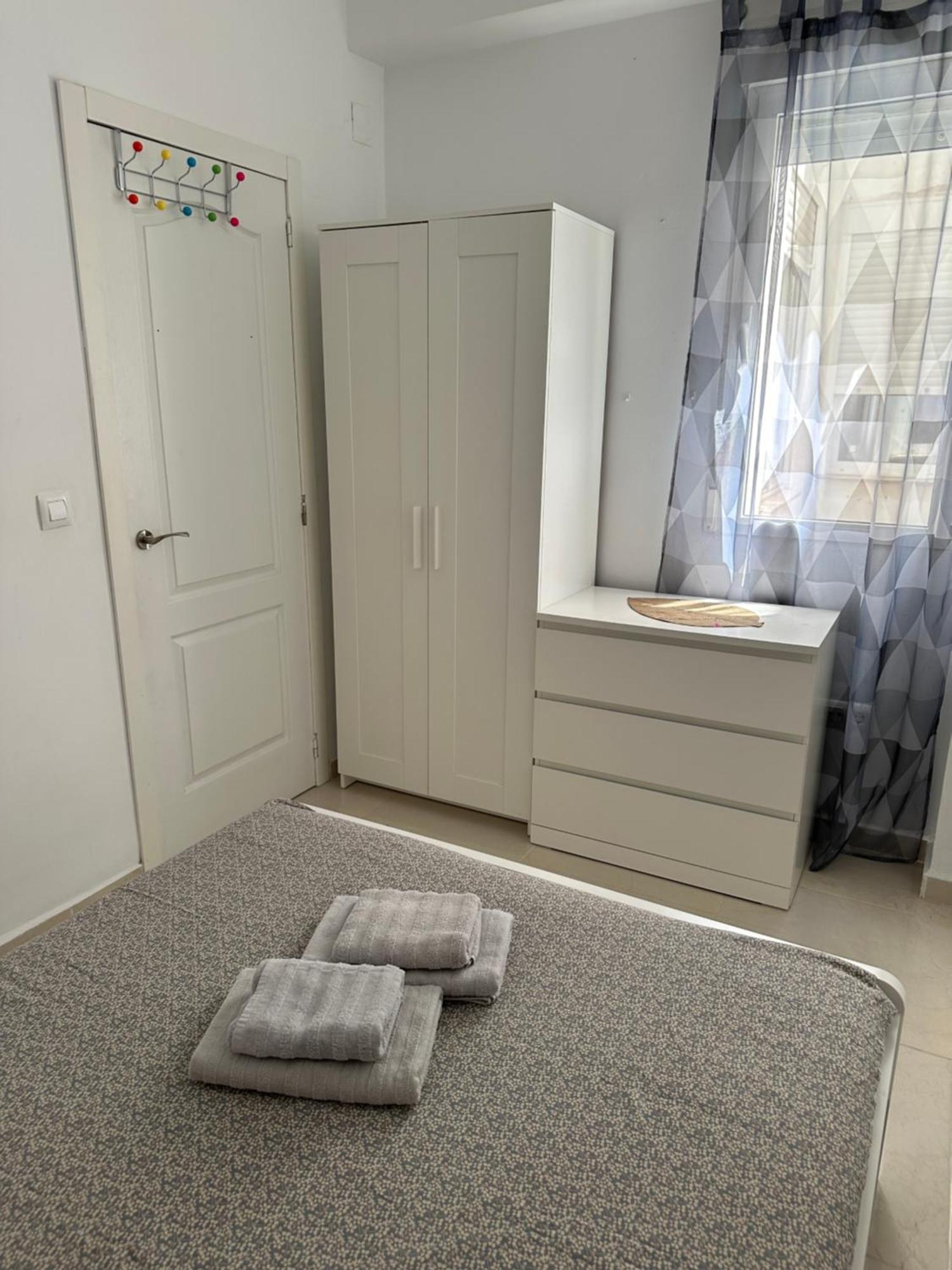 Modern And Bright 5 Bedroom Apartment Del Prado Gandia Exterior photo