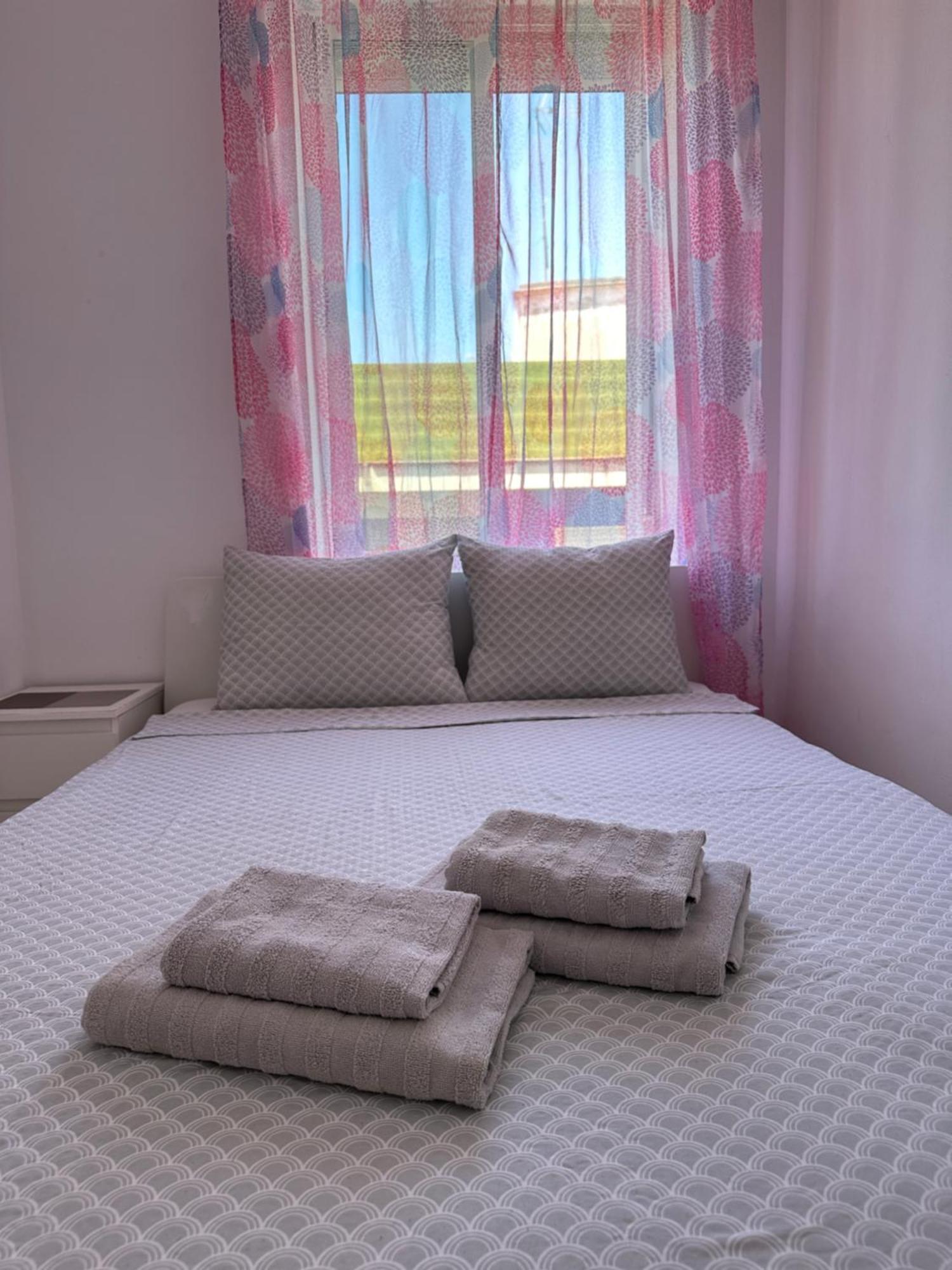 Modern And Bright 5 Bedroom Apartment Del Prado Gandia Exterior photo