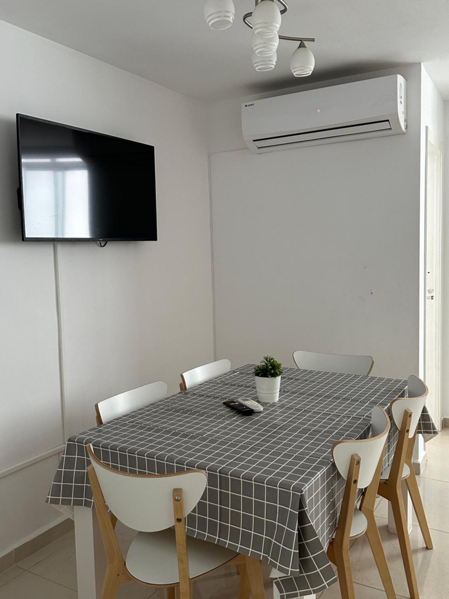 Modern And Bright 5 Bedroom Apartment Del Prado Gandia Exterior photo