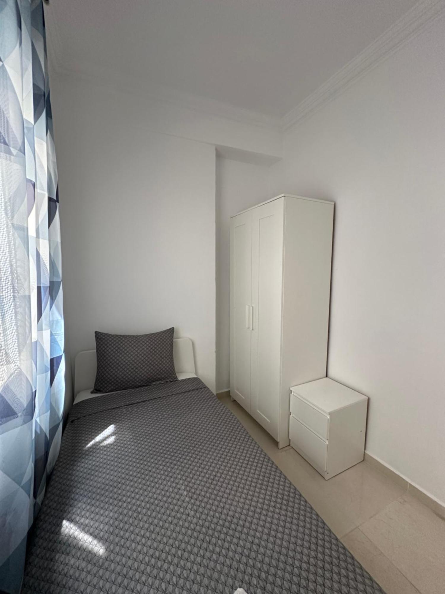 Modern And Bright 5 Bedroom Apartment Del Prado Gandia Exterior photo