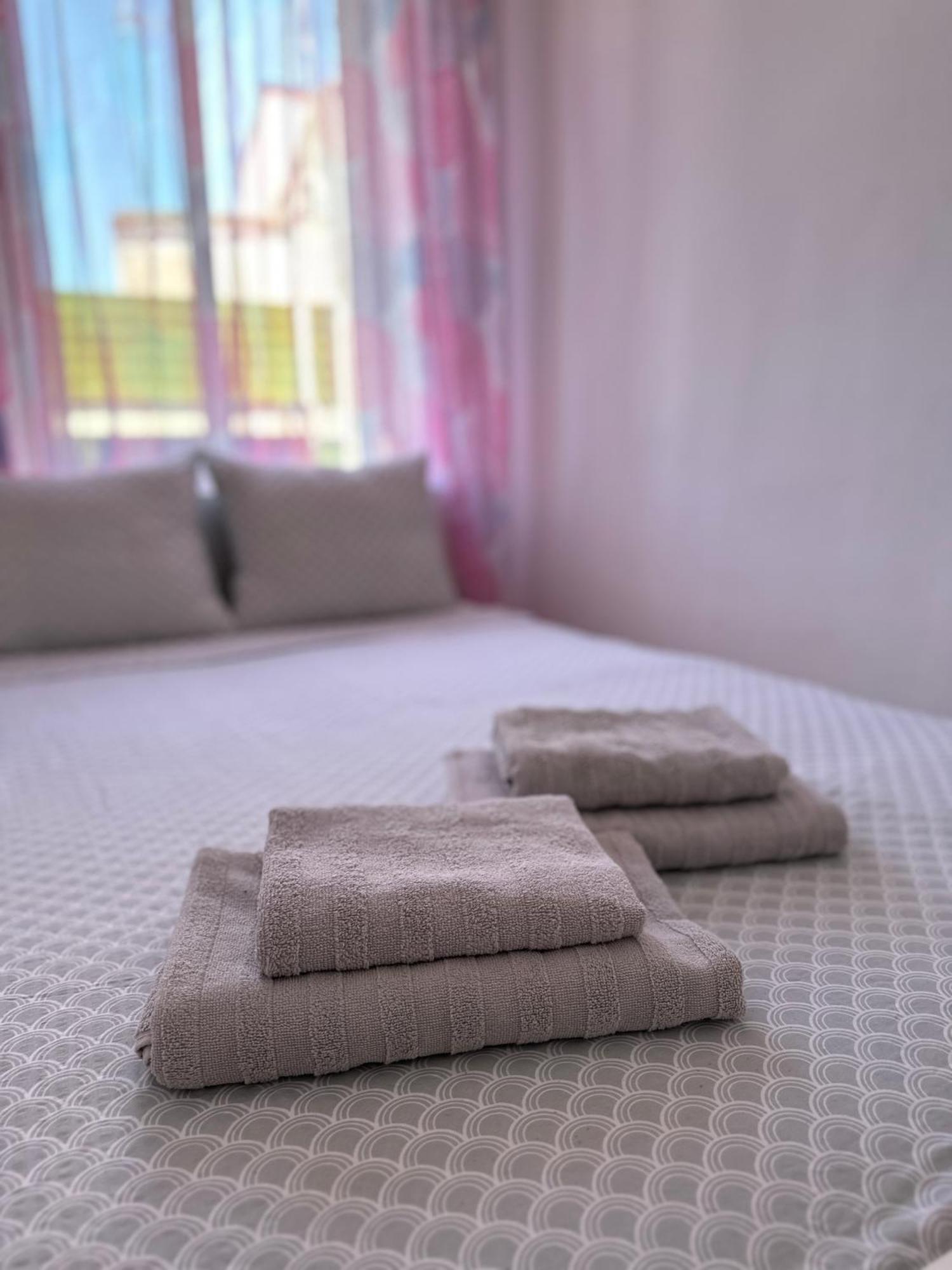 Modern And Bright 5 Bedroom Apartment Del Prado Gandia Exterior photo